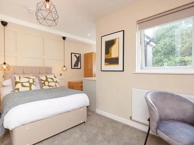 Studio for rent in Caldermill, East Midlands