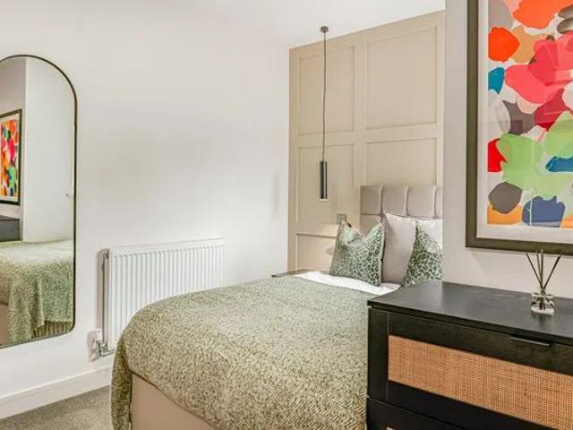 Studio for rent in Pride Park, East Midlands