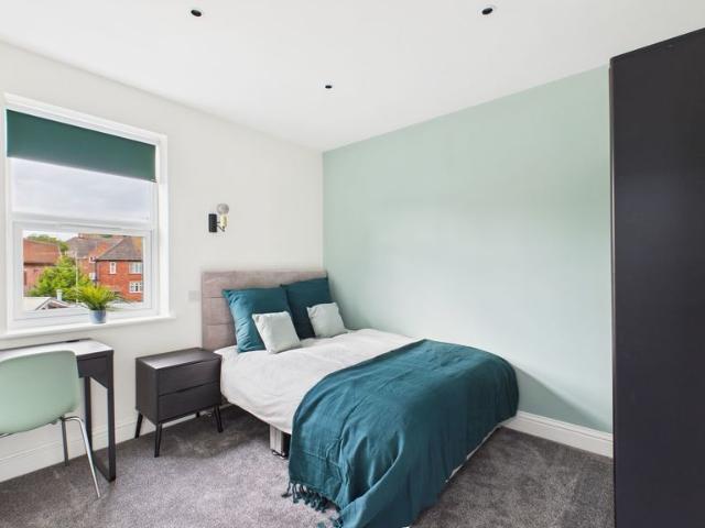 Room for rent in Yeovil, Somerset