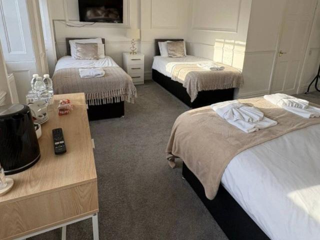 Room for rent in Clydach, Wales