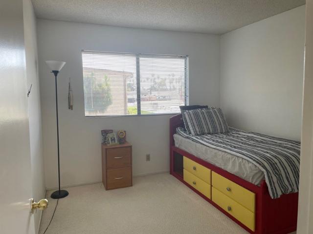 Room for rent in Lake Balboa Neighborhood Council District, Canoga Park