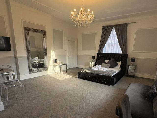 Room for rent in Clydach, Wales