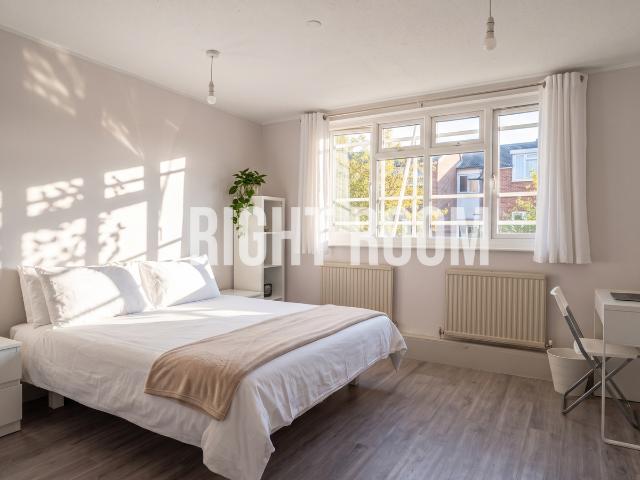 Room for rent in Battersea, Greater London