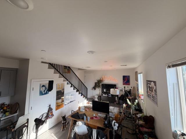Room for rent in Van Nuys Neighborhood Council District, Canoga Park