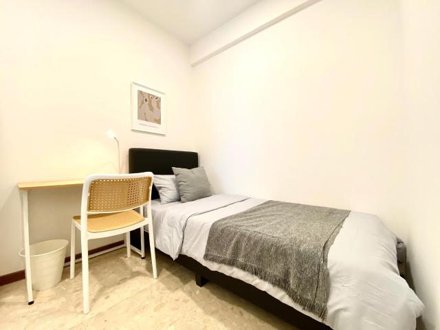 Room for rent in Boon Lay, 05 South West