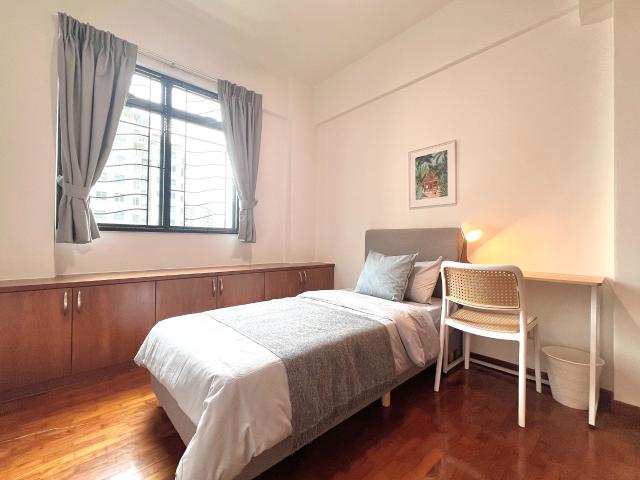 Room for rent in Boon Lay, 05 South West