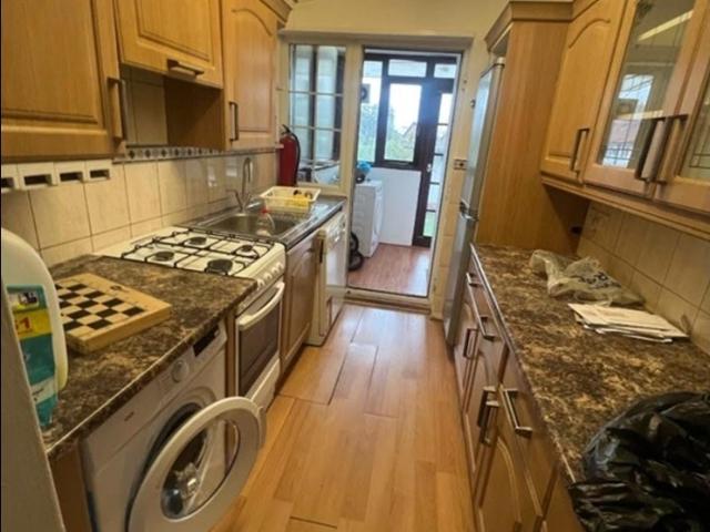 Room for rent in Mill Hill, Greater London