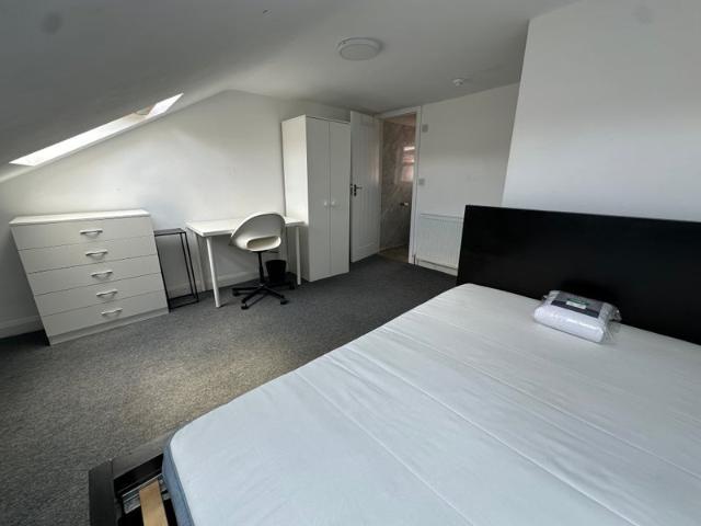 Room for rent in Maryland, Greater London