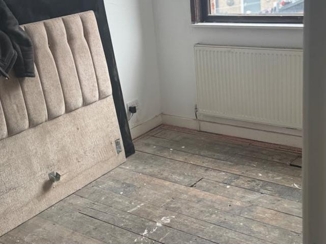Room for rent in Burnedge, Greater Manchester