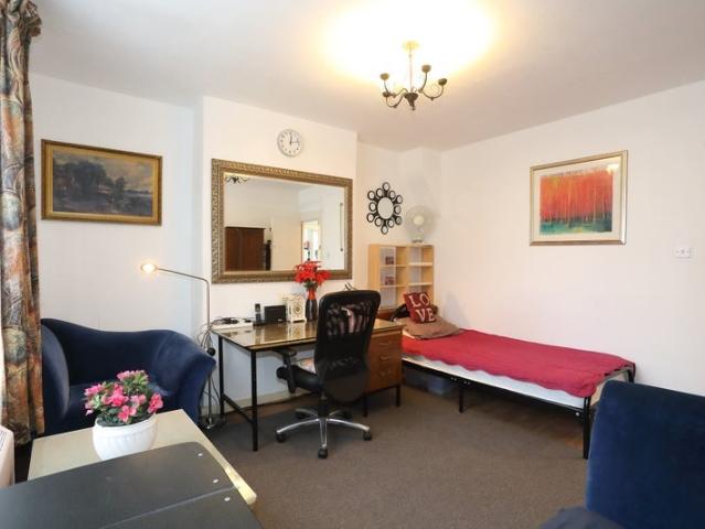 Room for rent in Somers Town, Greater London