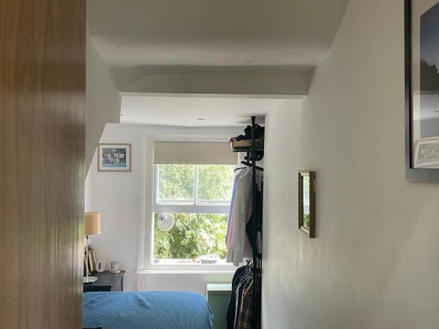 Room for rent in Maida Hill, Greater London