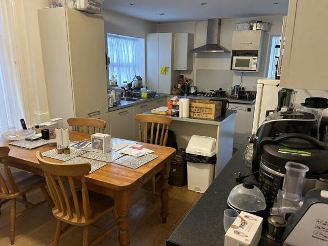 Room for rent in Penn Hill, Poole