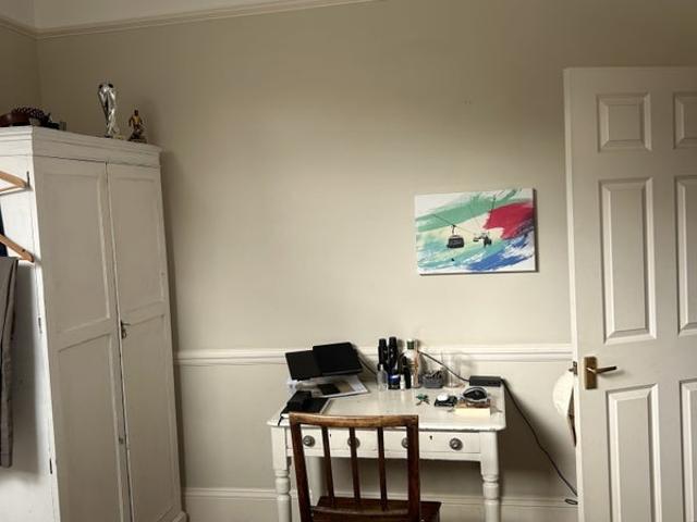 Room for rent in Earlsfield, Greater London
