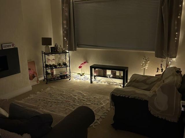 Room for rent in Falcon Lodge, Wales