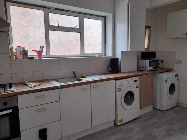 Room for rent in Coldharbour, Greater London