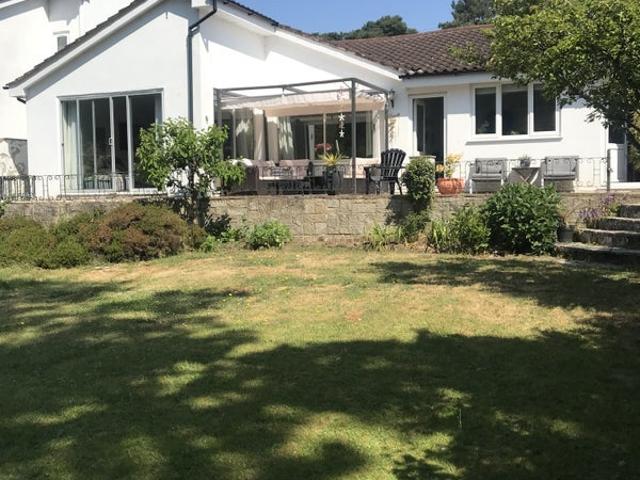 Room for rent in Poole