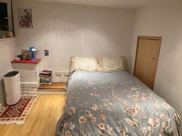 Room for rent in Shacklewell, Greater London
