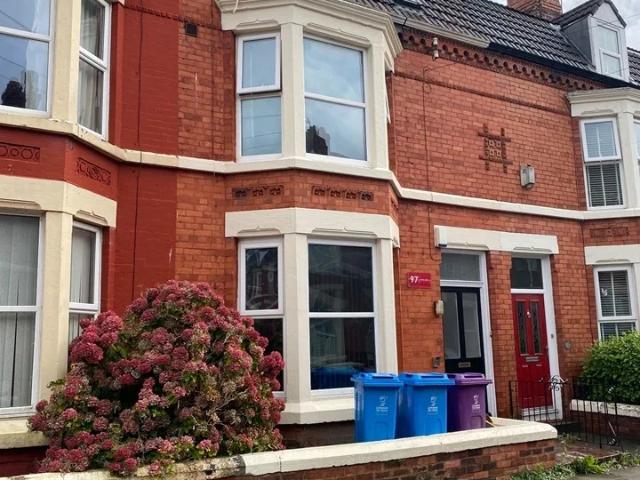 Room for rent in Calderstones