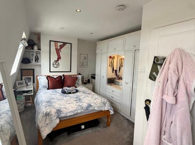 Room for rent in West Kensington, Greater London