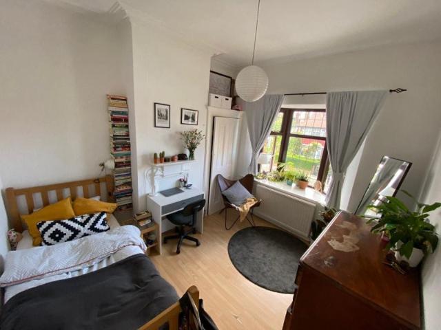 Room for rent in Cricklewood, Greater London