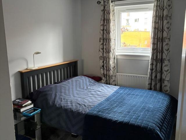 Room for rent in Thornwood, Glasgow