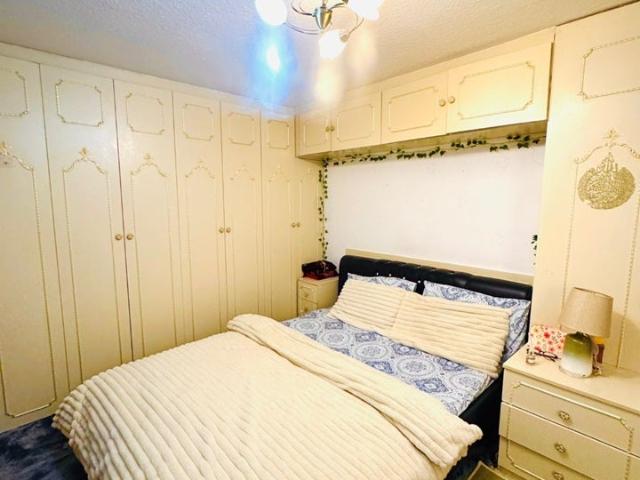 Room for rent in Harold Hill, Greater London
