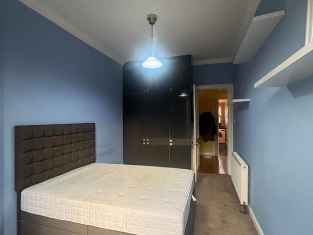Room for rent in The Drives, Glasgow