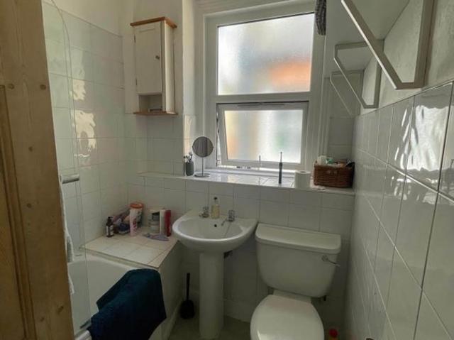 Room for rent in London Borough of Merton, Greater London