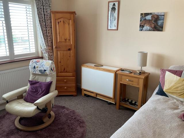 Room for rent in Peacehaven, Iford