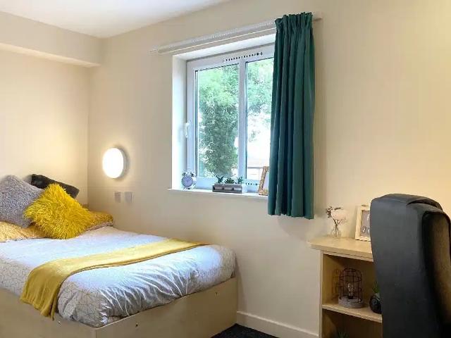 Room for rent in Elmfield, Leicestershire