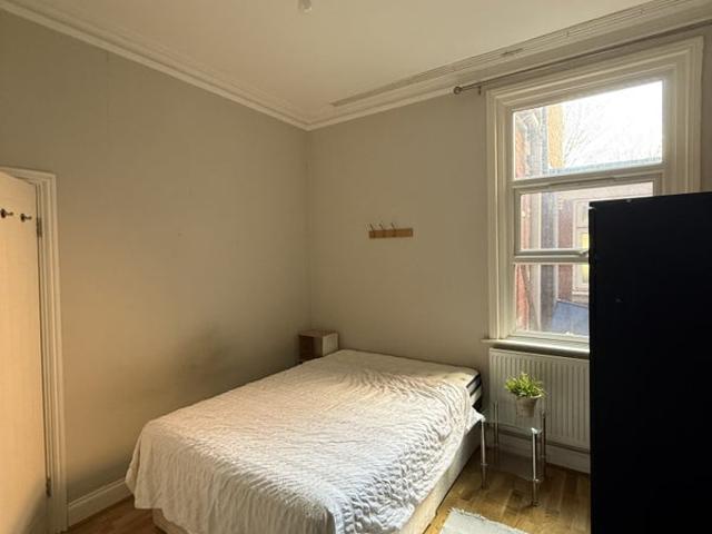 Room for rent in Cricklewood, Greater London