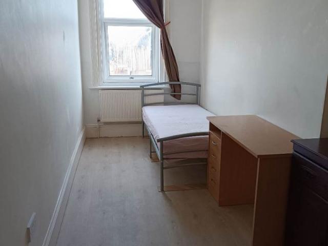 Room for rent in Branksome, Poole