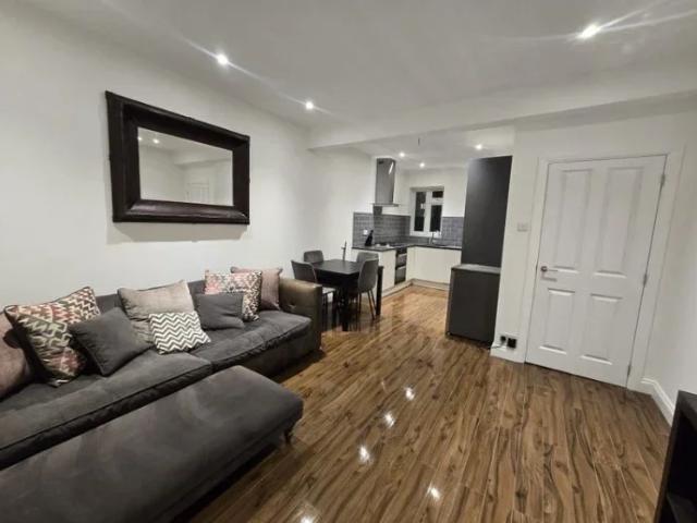 Room for rent in Maryland, Greater London