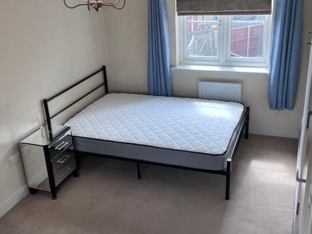 Room for rent in Slough