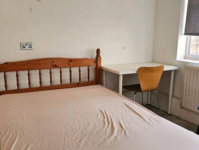 Room for rent in Mill Meads, Greater London