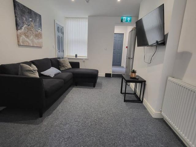 Room for rent in Huyton, Knowsley