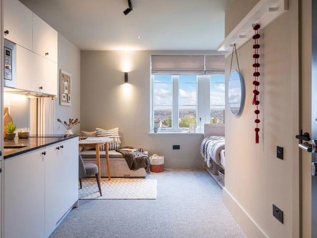 Flat for rent in Southfields, Greater London