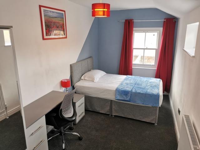 Room for rent in Baswich, Staffordshire