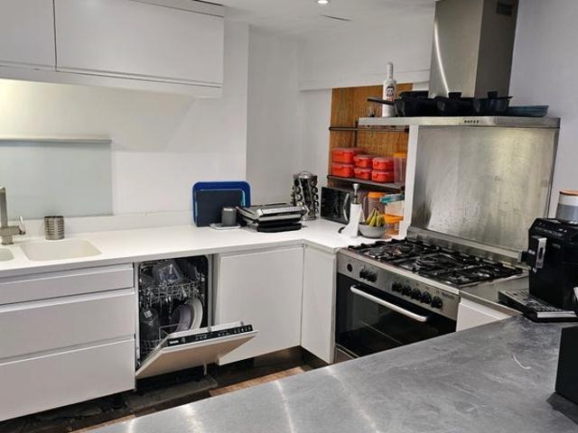 Room for rent in Highbury, Greater London