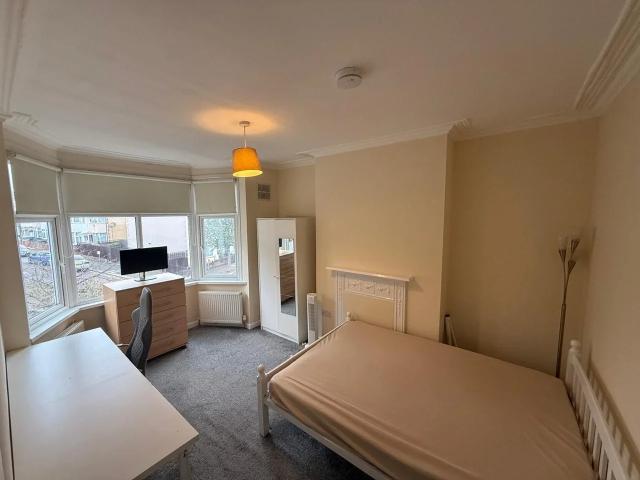 Room for rent in London Borough of Barnet, Greater London