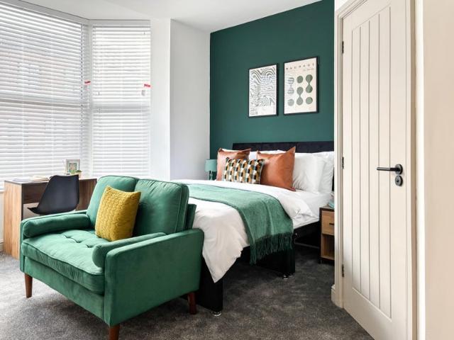 Room for rent in Daisy Hill, Lee Bank