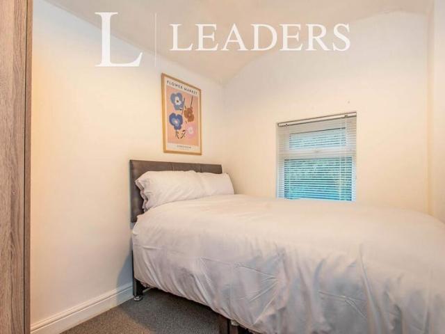 Room for rent in Lee Bank, Greater Manchester