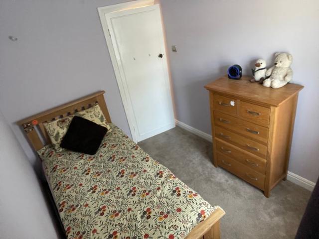 Room for rent in London Borough of Croydon, Selsdon