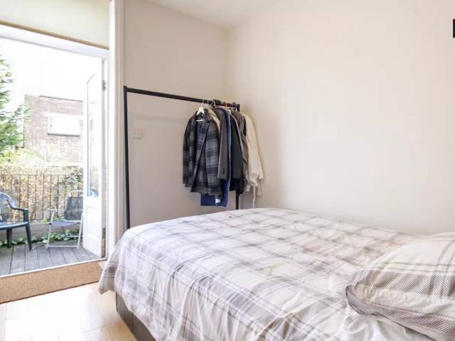 Room for rent in London Borough of Tower Hamlets, Greater London