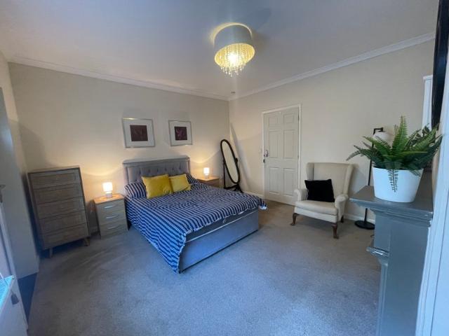 Room for rent in New Town, Alverton