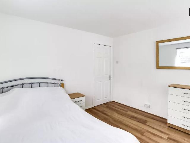 Flat for rent in London Borough of Tower Hamlets, Greater London