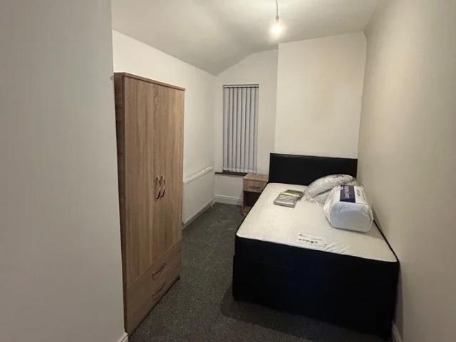 Room for rent in Rushall, West Midlands