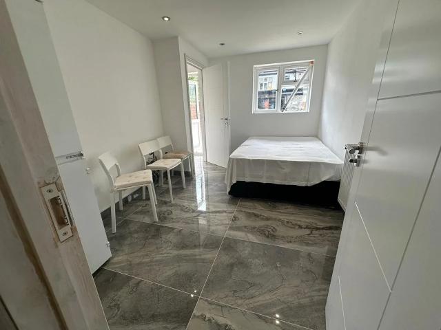 Room for rent in Barkingside, Isle Of Man