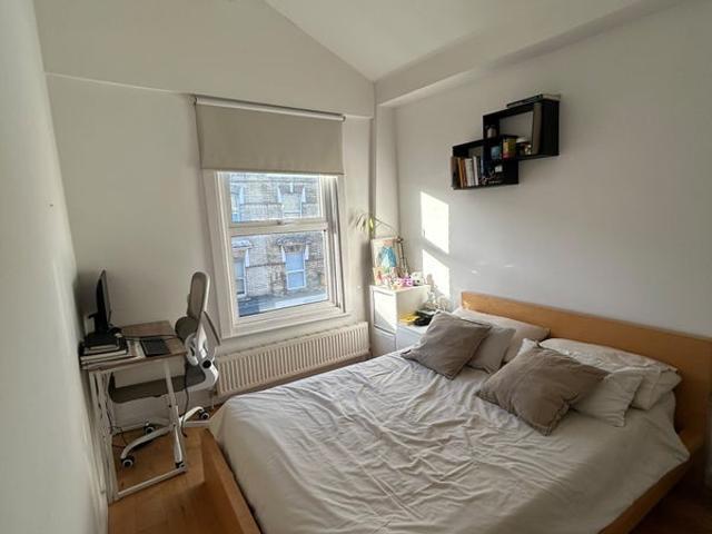 Flat for rent in Falcon Estate, Greater London