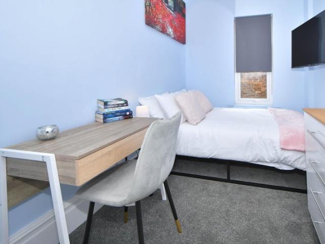 Room for rent in Longton, Stoke-on-Trent